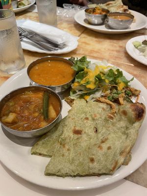 Buffet curries with vegan Nan   at Milan Nataraj in Tokyo