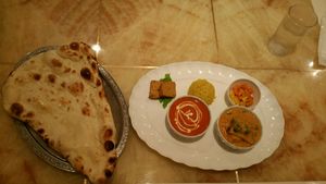 Mild curry set at Milan Nataraj in Tokyo