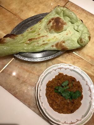 Look at this thing of beauty -vegan naan & aubergine curry ❤️ at Milan Nataraj in Tokyo