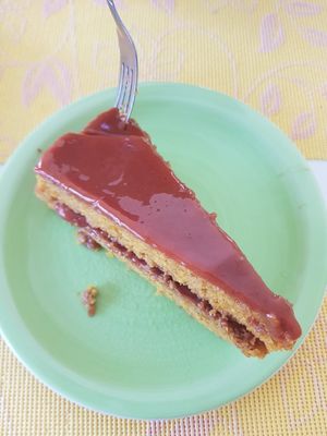 Torta de cenoura com recheio de goiaba, fantástico at Brisa in Salvador