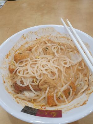 Laksa at Cai Gen Xiang 菜根香 in Northeast Singapore