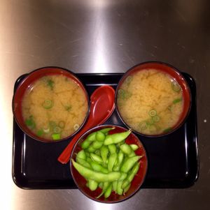 Miso-Soup & Edamame at MakiMaki Sushi Green in Osnabruck