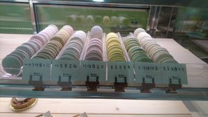 Vegan macaroons!! at Vegan Heaven in Taipei