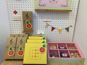 Pineapple cake to go  at Vegan Heaven in Taipei