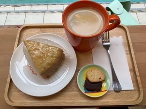 Lemon cake and Americano at Vegan Heaven in Taipei