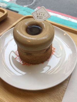 Apple flavour layered cake heaven!  at Vegan Heaven in Taipei