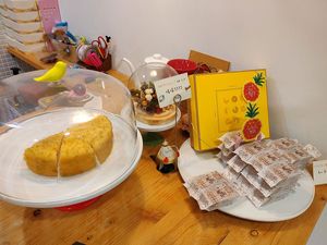 Pineapple cake is a must buy at Vegan Heaven in Taipei