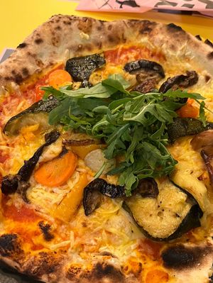 Vegetaria, auf Wunsch mit veganem Käse  at Fransesca & Fratelli Pizza - Hannover City in Hannover