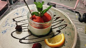 vegan Pana Cotta   at Fransesca & Fratelli Pizza - Hannover City in Hannover