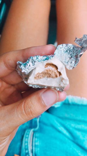 Bombom de chocolate branco  at Las Chicas Vegan in Belo Horizonte