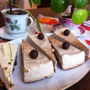 Rohkostkuchenstammtisch at Cafe Linchen in Karlsruhe
