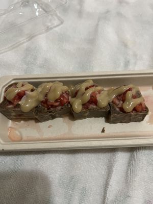 Dessert sushi  #Veganuary at Love Life Cafe in Miami