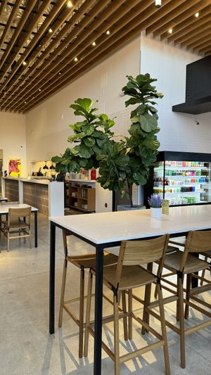 Adentro #Veganuary at Love Life Cafe in Miami