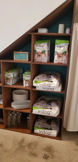 they sale began food for dogs at Love Life Cafe in Miami