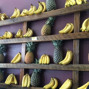 Fruity Decor at Charlie's Raw Squeeze in Greenslopes