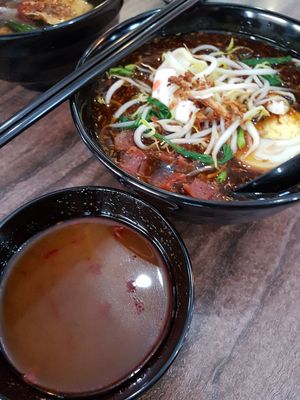 Double flavour Penang noodles. Served as a bowl of lor mee with Penang styled prawn noodles broth. You add the broth to your noodles halfway.  Get to try 2 flavours in one order! at One Two Tree - Maybe closed in Kluang