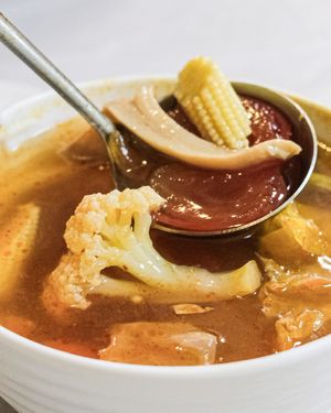 冬陰功湯 at Cheng Si Jie Thai Private Kitchen 鄭​師姐泰式素食私房菜 in Kowloon