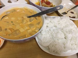 Veggie curry with rice noodles at Cheng Si Jie Thai Private Kitchen 鄭​師姐泰式素食私房菜 in Kowloon