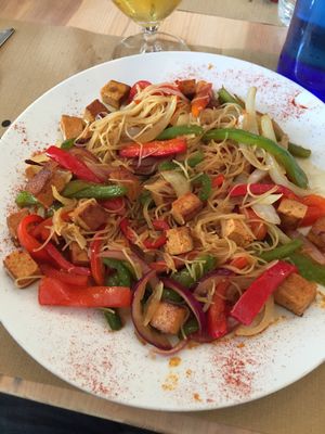 Wok de Tofu at Viva La Pepa in Burgos