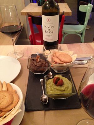Guacamole, hummus, and tapenade  at Viva La Pepa in Burgos
