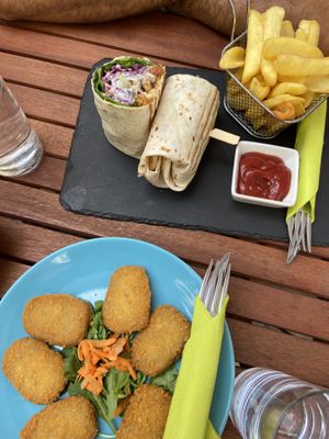 Chicken nuggets at Veggiezz - Am Salzgriess in Vienna