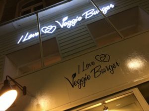 outside at Veggiezz - Am Salzgriess in Vienna