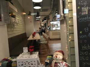 look inside at Veggiezz - Am Salzgriess in Vienna