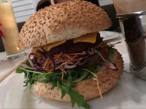 excellent burger at Veggiezz - Am Salzgriess in Vienna