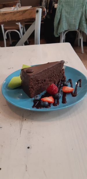 Sachertorte at Veggiezz - Am Salzgriess in Vienna
