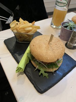 Delight burger   at Veggiezz - Am Salzgriess in Vienna