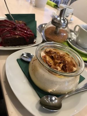Curd with apples, cinnamon and walnuts. at Veggiezz - Am Salzgriess in Vienna