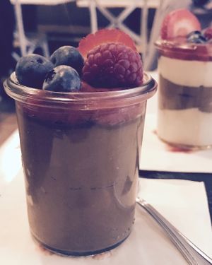 Avocado schokomouse at Veggiezz - Am Salzgriess in Vienna