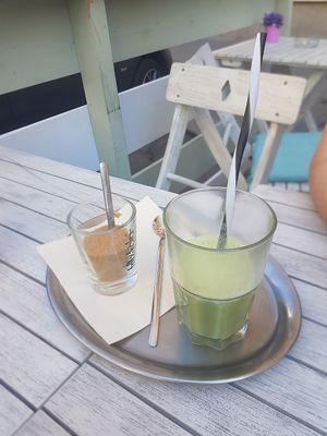 matcha latte at Veggiezz - Am Salzgriess in Vienna