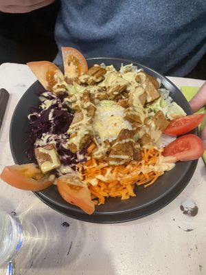 Chiken bowl  at Veggiezz - Am Salzgriess in Vienna
