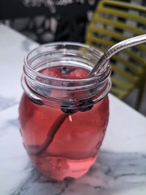 Raspberry Rose lemonade at Veggiezz - Am Salzgriess in Vienna