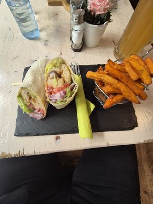 Schnitzell wrap and sweet potato fries at Veggiezz - Am Salzgriess in Vienna