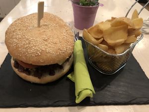 burger & fries at Veggiezz - Am Salzgriess in Vienna