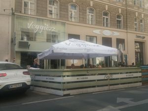 Outside seating area at Veggiezz - Am Salzgriess in Vienna