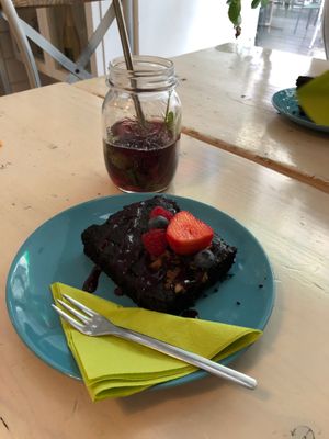 Brownie cake at Veggiezz - Am Salzgriess in Vienna