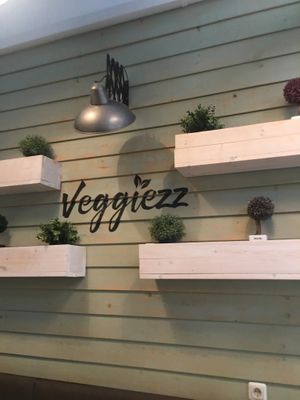 Inside decor at Veggiezz - Am Salzgriess in Vienna