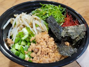Vegan Ramen bowl at Ramen Hood in Los Angeles