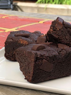 Vegan brownies at Que de Bonnes Choses in Hudson