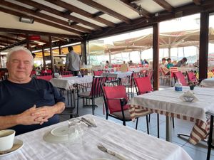 Very clean at Romeo Pizza in Volos