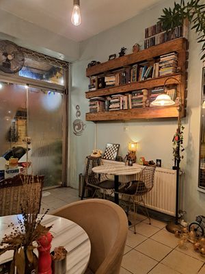 Entrance and deco at KafeNAsanat in Istanbul