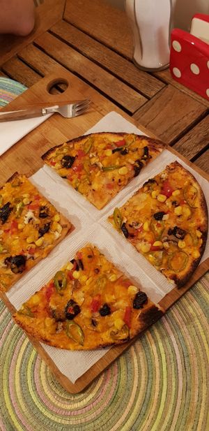 Vegan pizza at KafeNAsanat in Istanbul