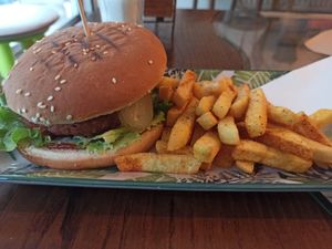 Pea burger at KafeNAsanat in Istanbul