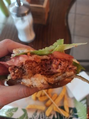 Pea burger at KafeNAsanat in Istanbul