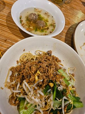 Bak mie ~ 26/4/24 at LN Fortunate Coffee Bandung in Bandung