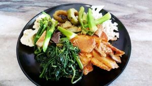 mix economy rice at Sin Yuan Vegetarian in Klang