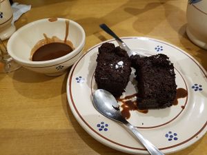 Chocolate cake (vegan) at Apulia in Paris